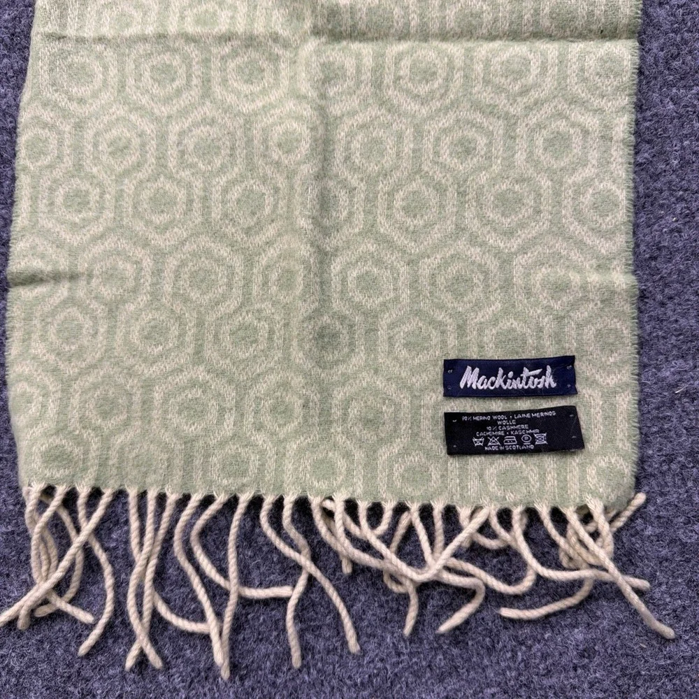 VINTAGE Mackintosh‎ Womens Green Chashmere & Merino Wool Knit Scarf Tassles
